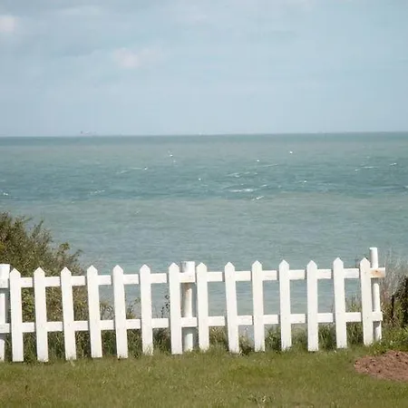Modern Holiday In Near The Sea 위머로우